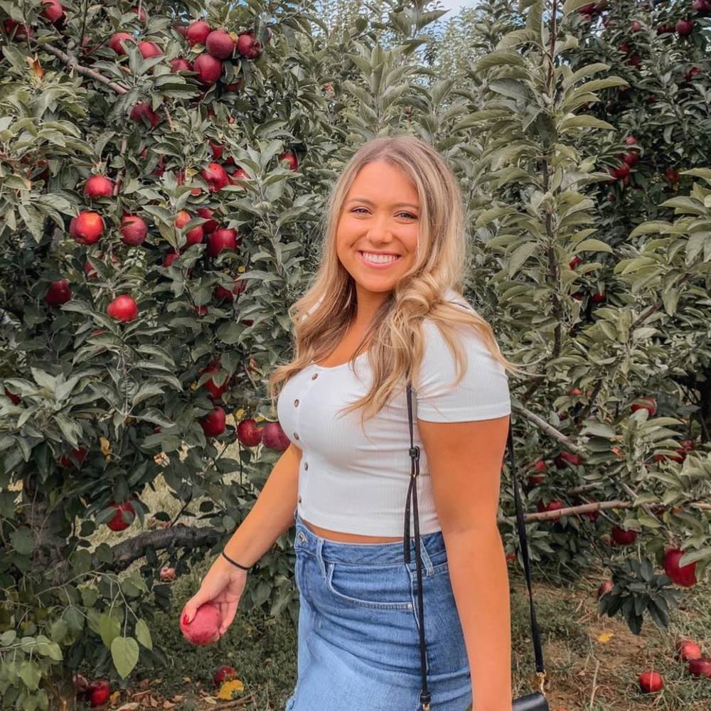 Meet your Posher, Kayla